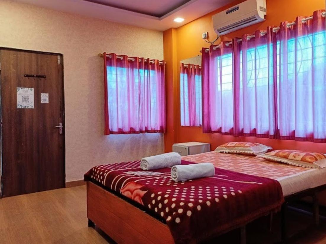 Strawberry Vacations Villa Panchgani Bagian luar foto
