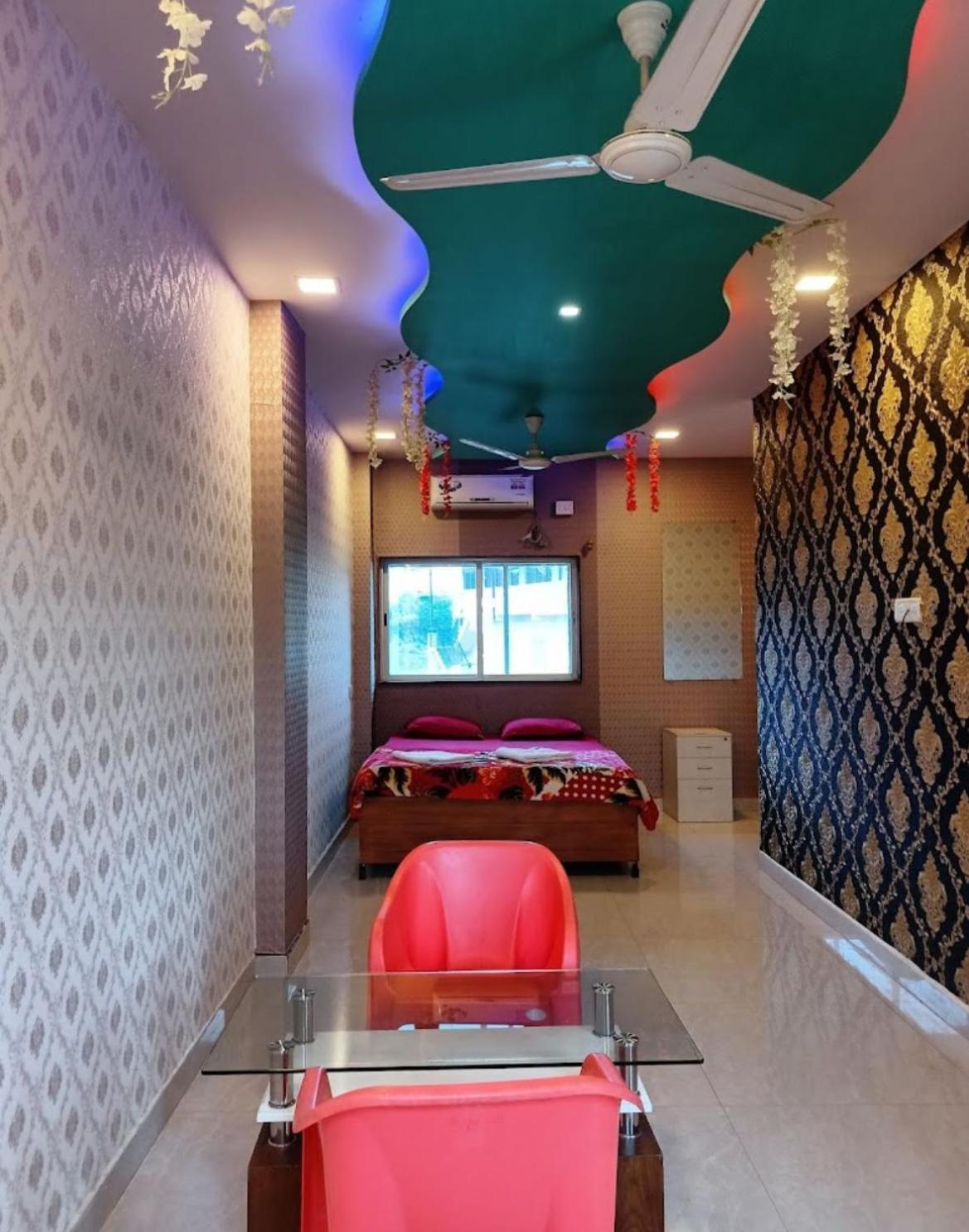 Strawberry Vacations Villa Panchgani Bagian luar foto